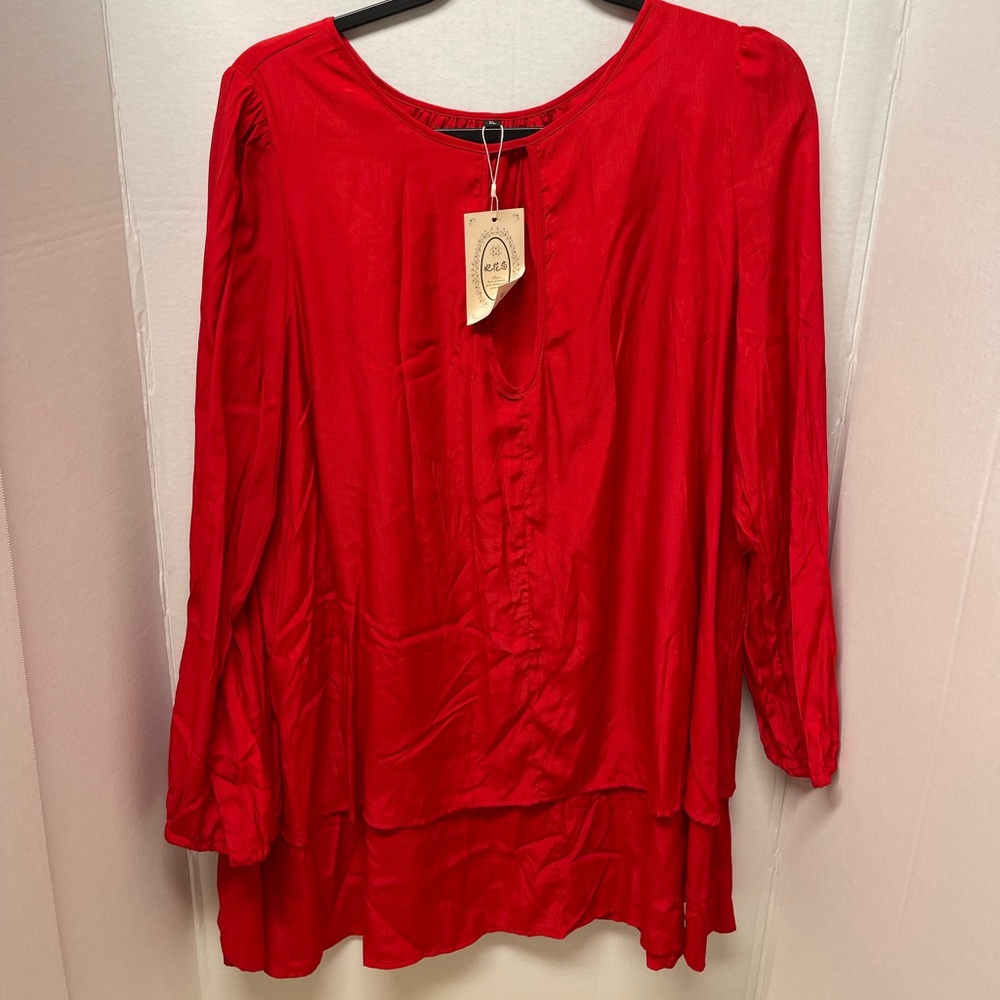 Red shirt / dress key hole front faux double layer bottom